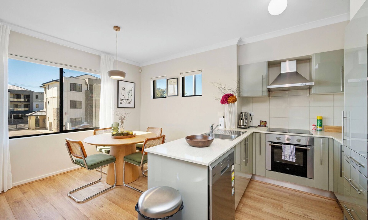 Beckenham Apartment | 1 BRD Near Everything in Beckenham