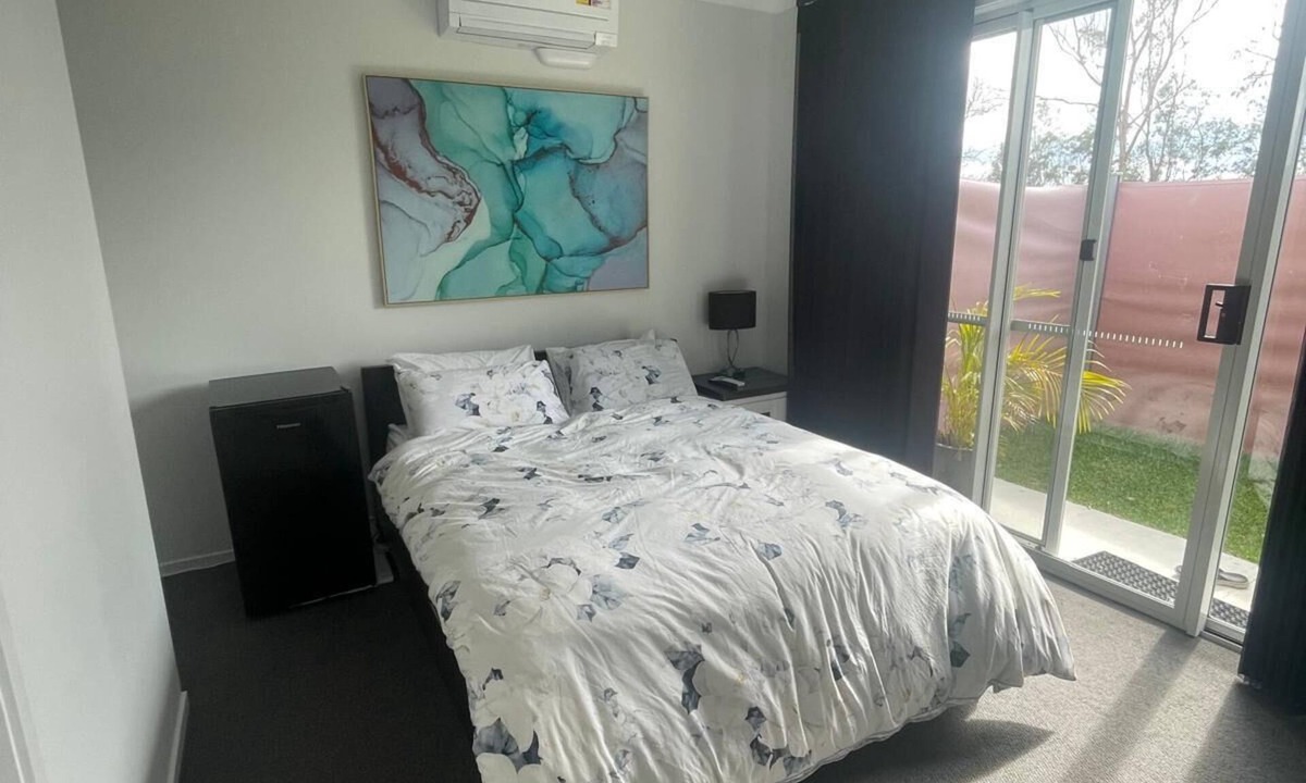 Karalee Apartment | 1 Room suite (Private Parking, Entry and Suite)