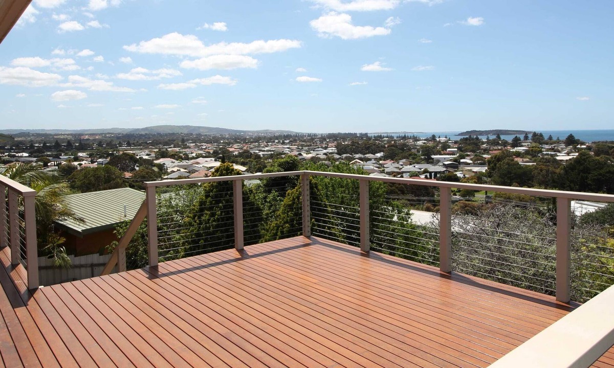 Encounter Bay House | 10 Clive Ave - Waterviews