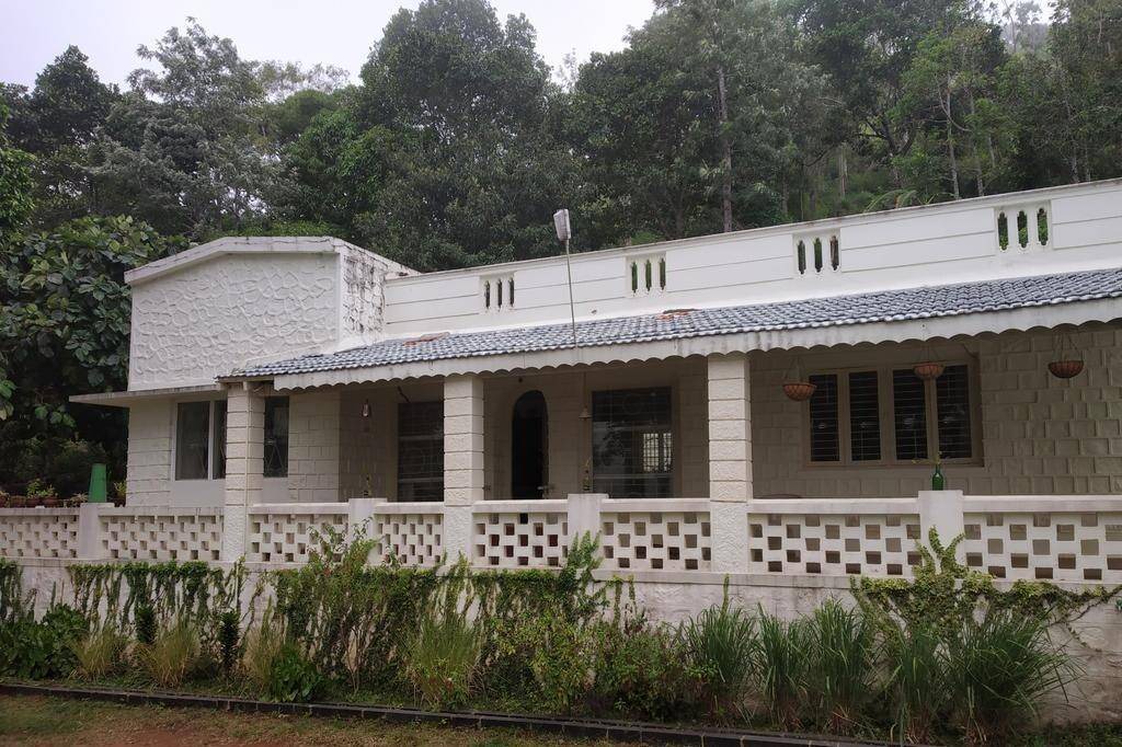 Yercaud House | 100 m² Bungalow ∙ 4 bedrooms ∙ 12 guests