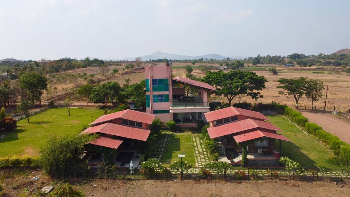 Nashik Resort | 1500 m² Resort ∙ 4 bedrooms ∙ 12 guests