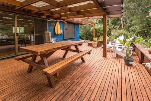 Sandy Point House | 18 Harbour View Sandy Point Stay 3 Pay 2 Winter Special