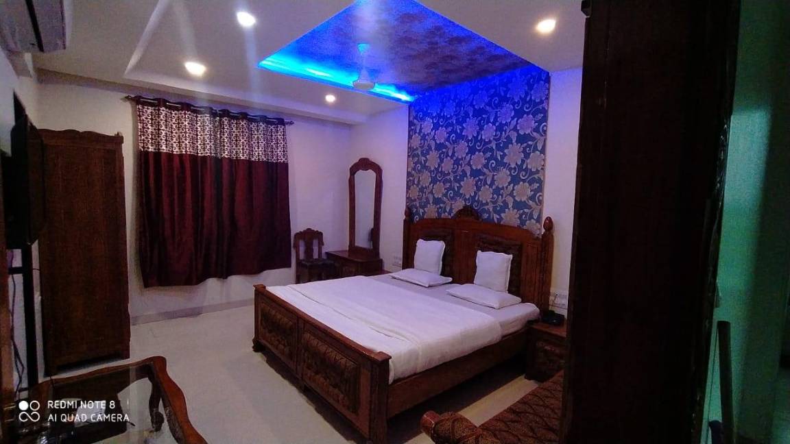 Sangli Hotel | 195 m² Hotel ∙ 2 guests