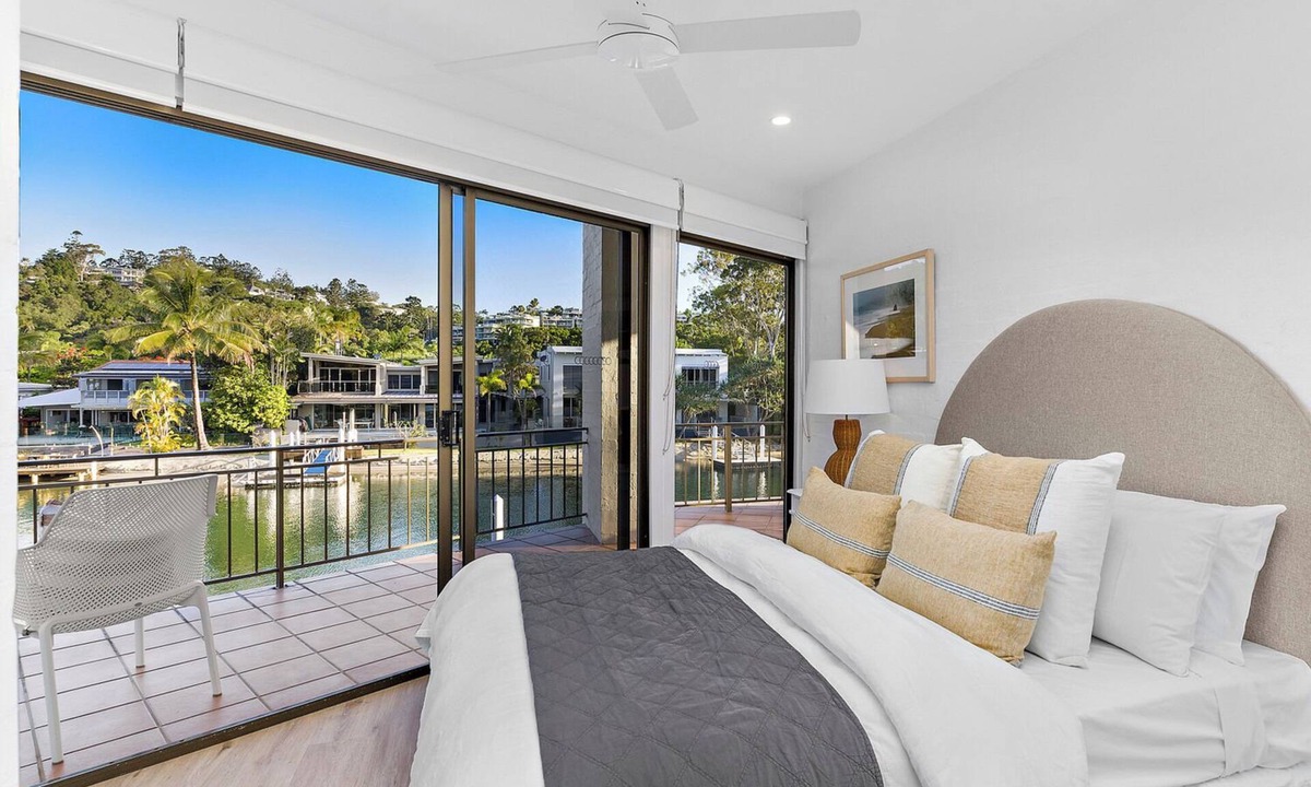 Noosa Heads Apartment | 2 Bed Riverfront Apt | Mid-Level | Pet Friendly