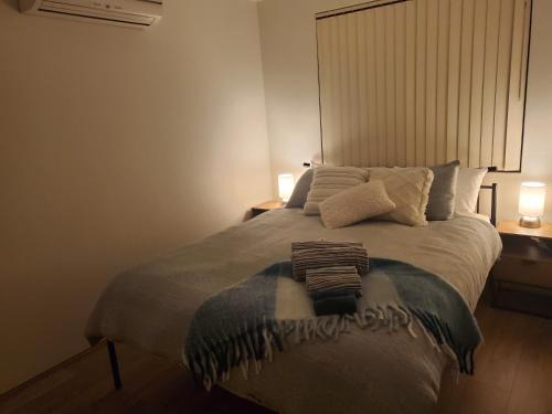 Carlisle House | 2 homely rooms with private bathroom