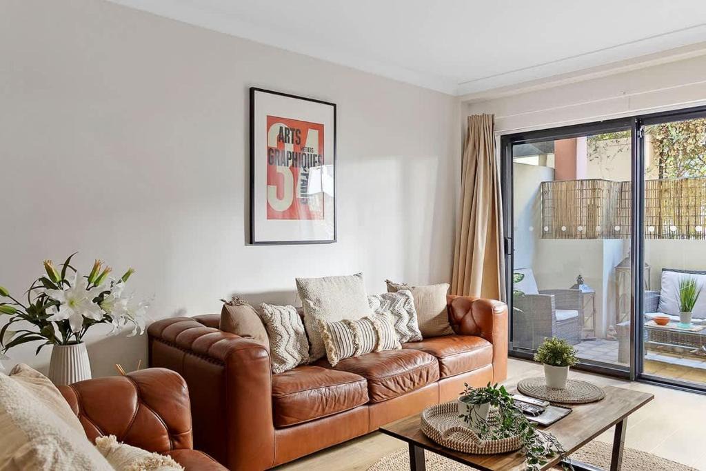 Perth Central Business District Apartment | 2 Spacious Resort 1BR Pool-Tennis-Gym & FREEParking