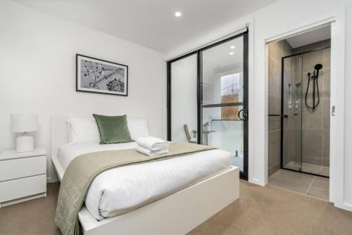 Braddon House | 2-Storey Lumiere Townhouse with Private Courtyard - Hosted by Canstay