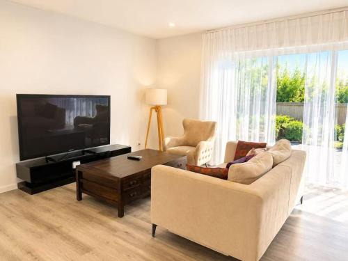 Pimpama House | 22 Pimpama Home