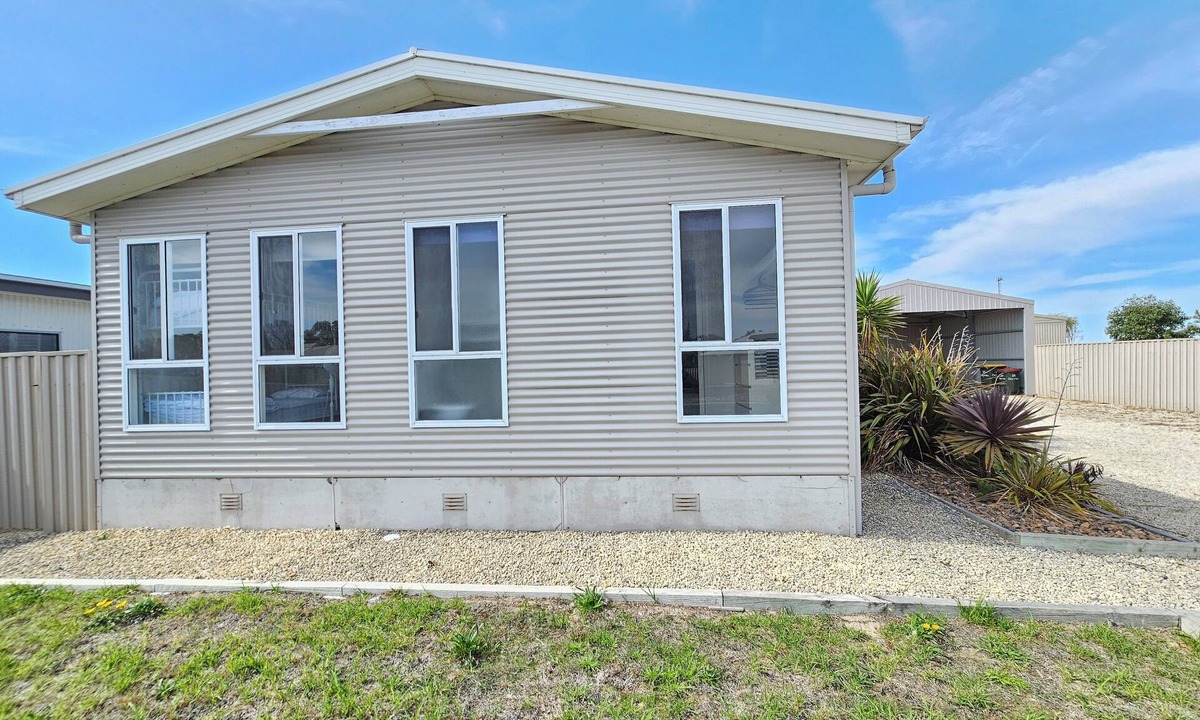 Waterhouse House | 28 DeGuichen - Long Beach Haven - Perfect for families.
