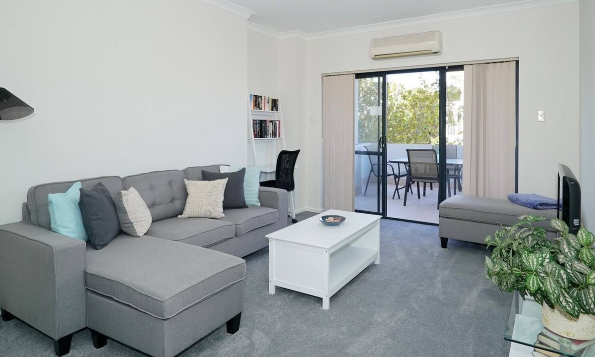 Northbridge Apartment | 28 Perth City Northbridge on a Budget
