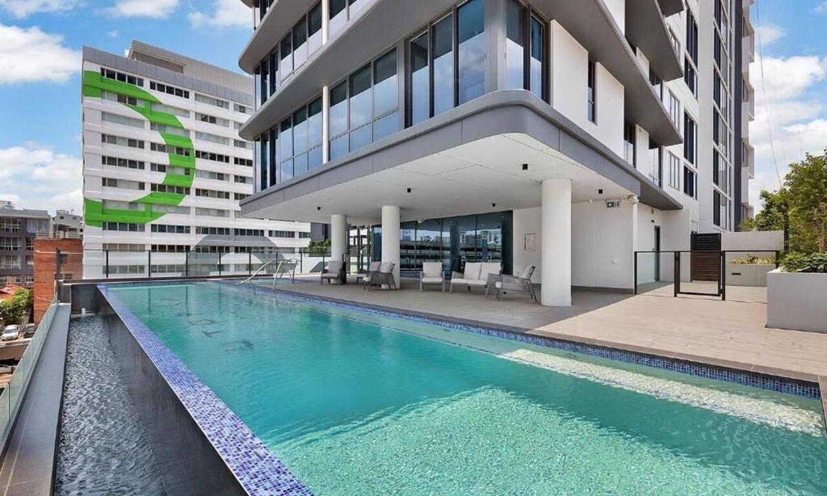 Fortitude Valley Apartment | 2BR Pool, Sauna & Panoramic Views