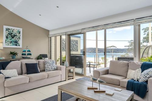 Denhams Beach House | 3-Bed with Beach Views and Entertainment Area