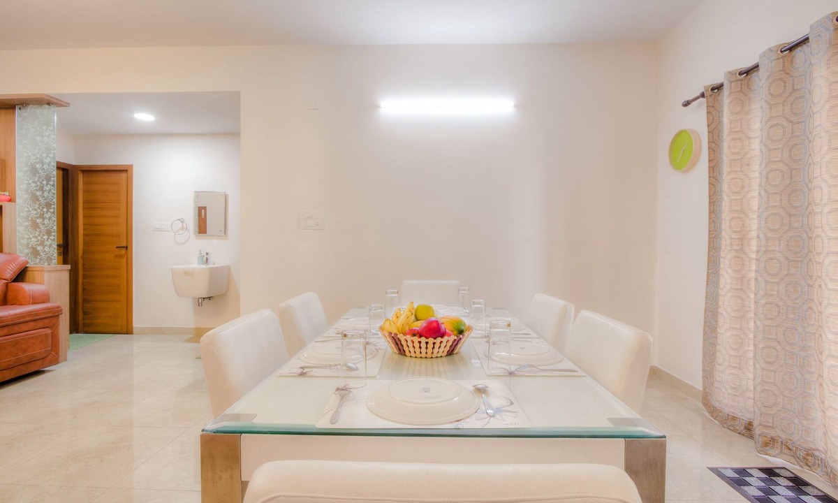 Mylapore Tiruvallikk Apartment | 3 Bedroom Apartment with Family house