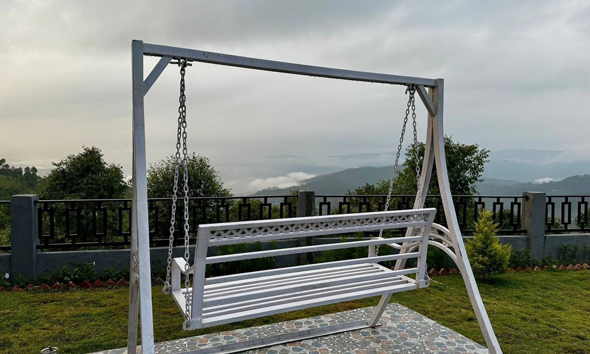 Kausani House | 3-bedroom villa in pleasant Himalayan town Kausani, Uttarakhand, India with WiFi