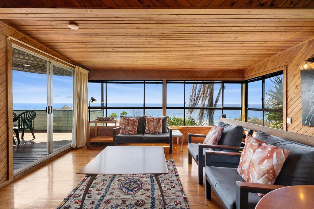 Coolum Beach House | 38 Pacific Terrace