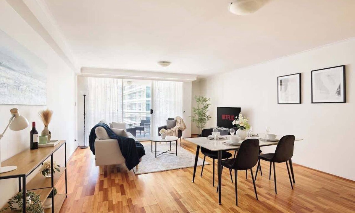 Sydney Central Business District Apartment | 3BR CBD Apartment | Pool, Parking, Gym, Skylines