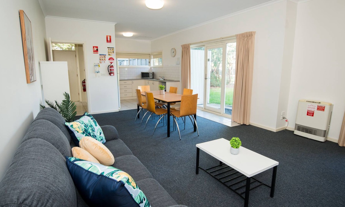 Berwick House | 5 bedroom private self-contained units in Berwick
