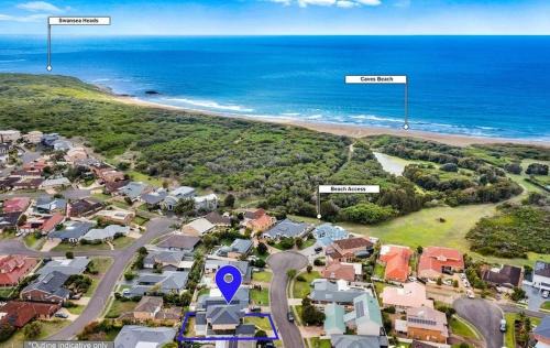 Caves Beach House | 5 Mins Walk to Beach, Large 5BR, 3 Bathrooms House