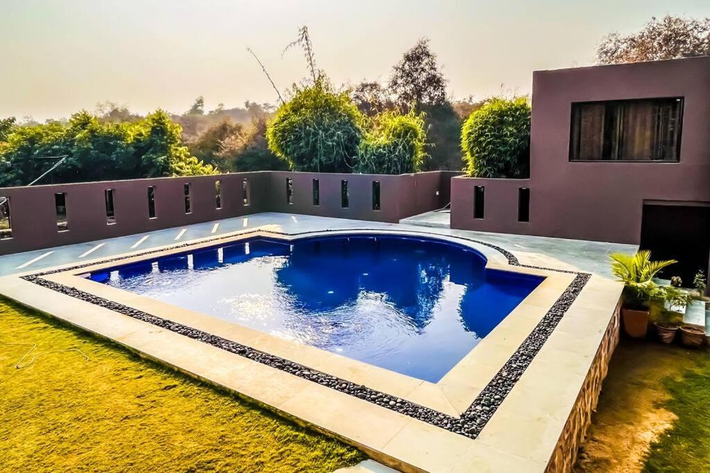 Gurugram Villa | 7 BHK Farmhouse in Gurgaon with Swimming Pool