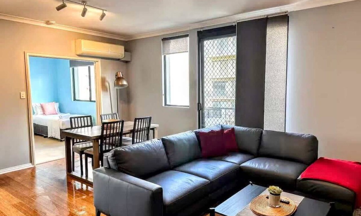 East Perth Apartment | 73 Serene 2BR Apt Perth CBD Pool-Gym & FREE Parkng