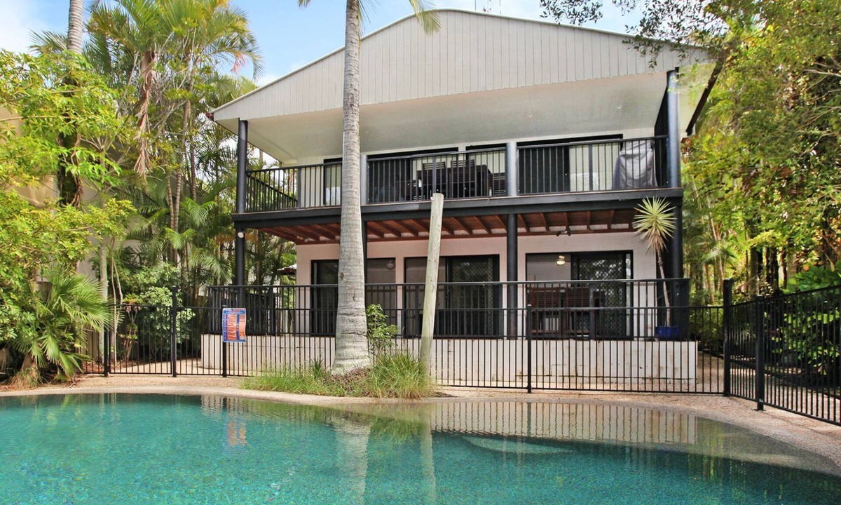 Coolum Beach House | 8 Springfield Avenue