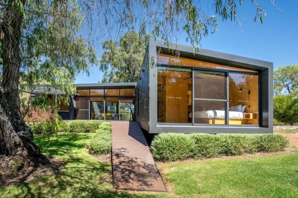 Quindalup House | 82 Degrees I Private Properties