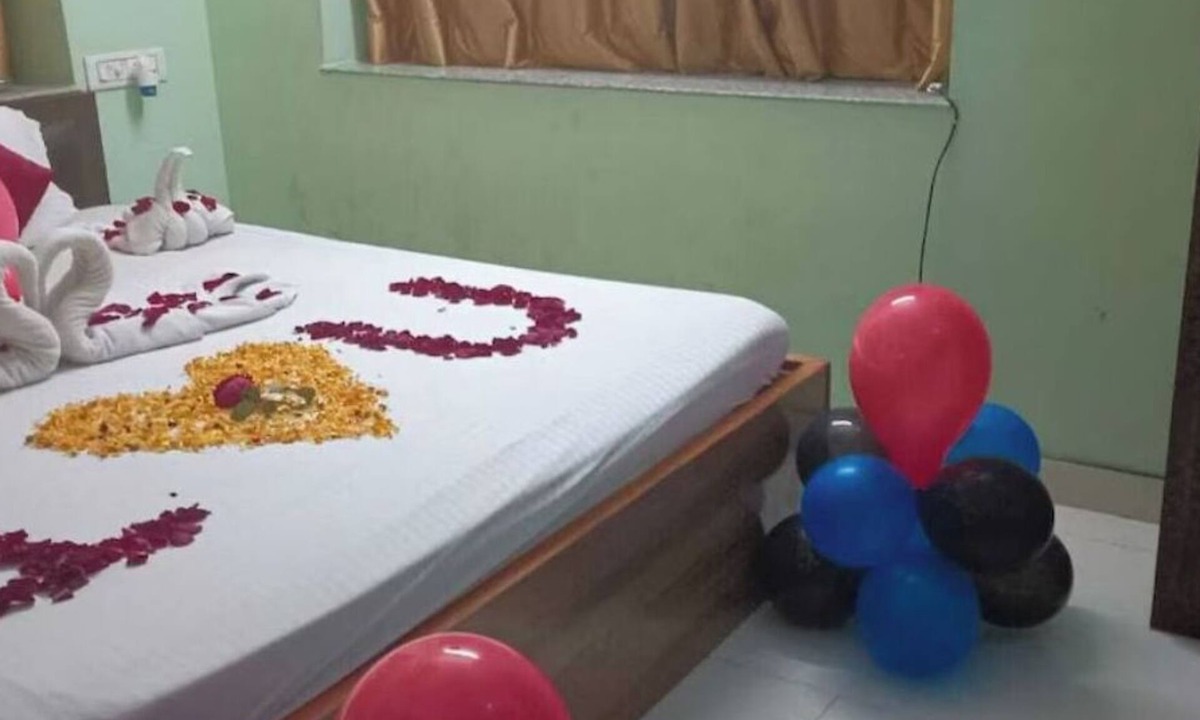 Sector V House | 9-bedroom building in fabulous Kolkata with WiFi, fitness room, AC