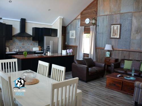 West Beach House | A Beautiful Property, Walking Distance to the Beach in Esperance WA!