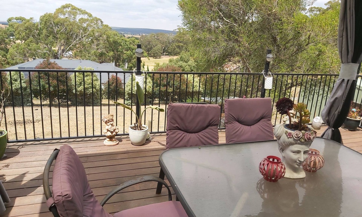 Buninyong Apartment | A couples retreat, come and enjoy the serenity