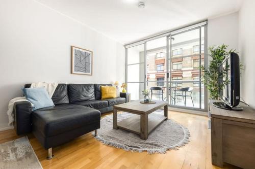 Sydney Central Business District Apartment | A Modern & Stylish Studio Next to Darling Harbour