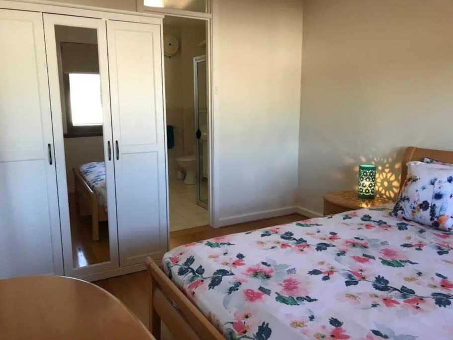 South Perth House | A Rose in South Perth renovated sleeps