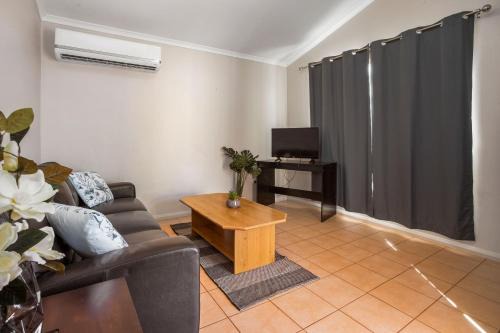 Karratha Industrial Estate Hotel | AAOK Karratha Caravan Park
