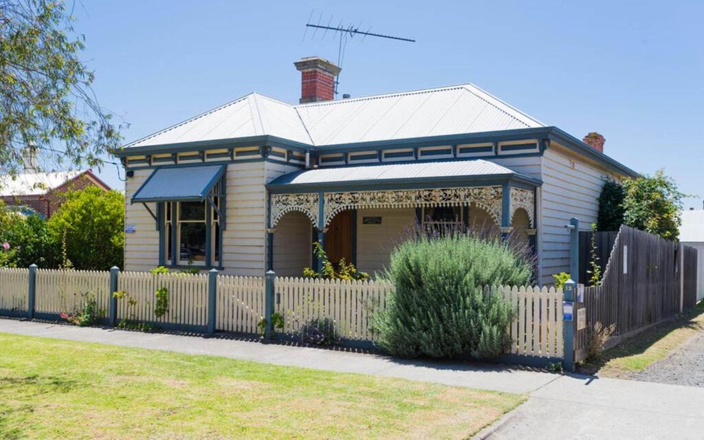 Queenscliff House | Abaleen House