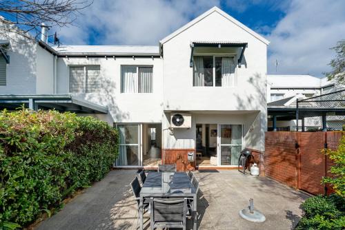Broadwater Villa | Abby’s Beach Villa