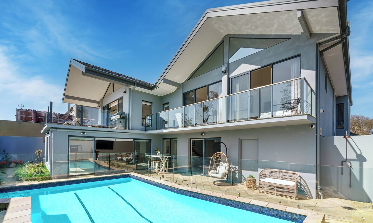 Rosebud House | Absolute Beach Frontage