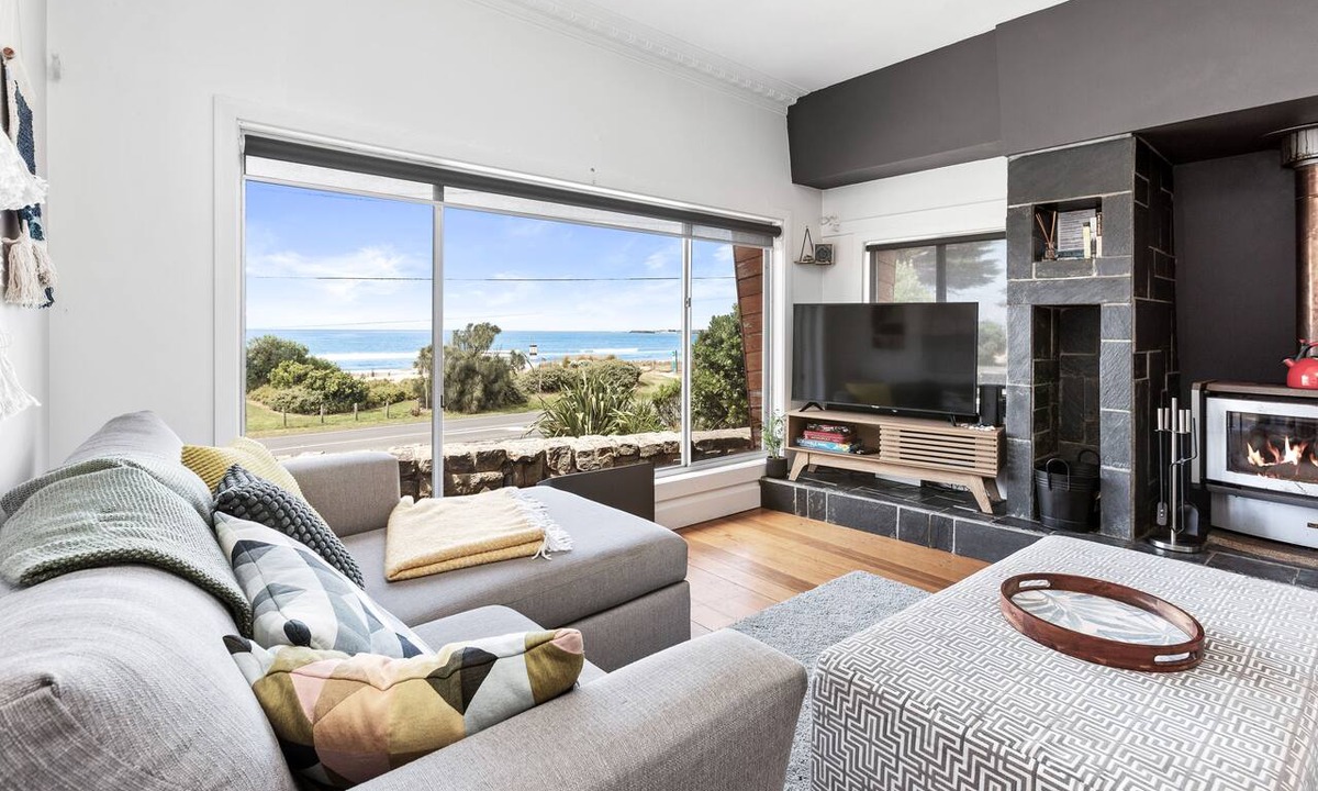 Apollo Bay House | Absolute Beachfront Views Apollo Bay