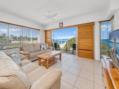 Kings Beach Apartment | Absolute Beachfront Unit