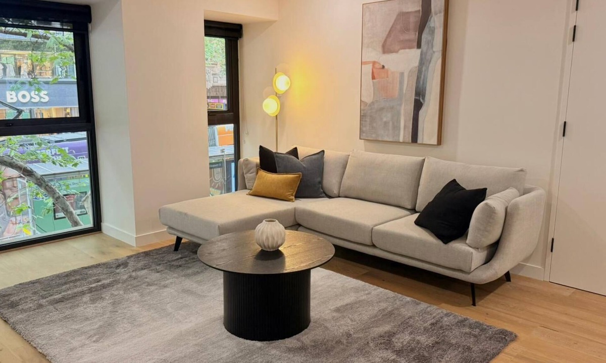 Melbourne Central Business District Apartment | Absolute Collins Apartments