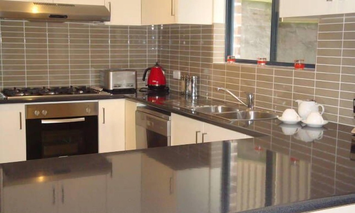 Earlwood House | Accommodation Inner Sydney Earlwood