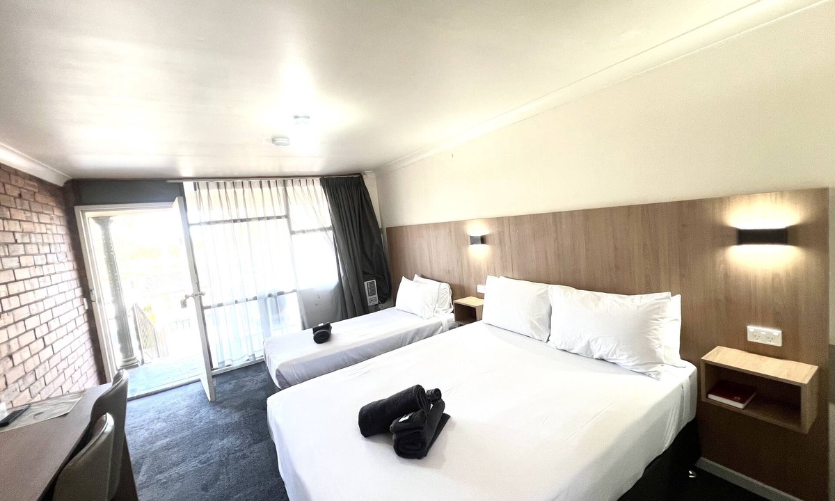 Forbes Hotel | Adrian Motel