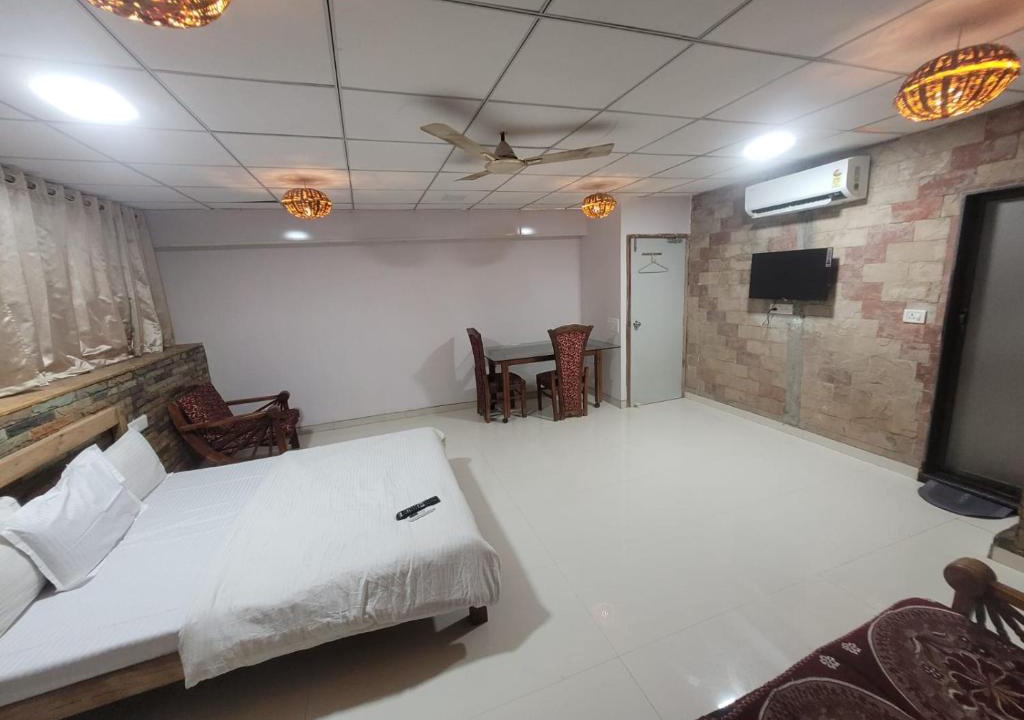 Chembur East Bed & Breakfast | AGRAWAL BHAVAN BUDGET Stay only for indians
