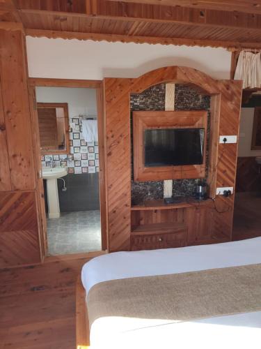 Theog Hotel | Ahistay Homes