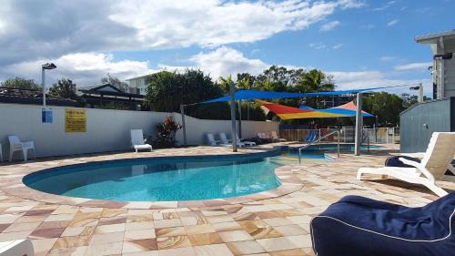 Alexandra Headland Resort | Alex Beach Cabins and Tourist Park