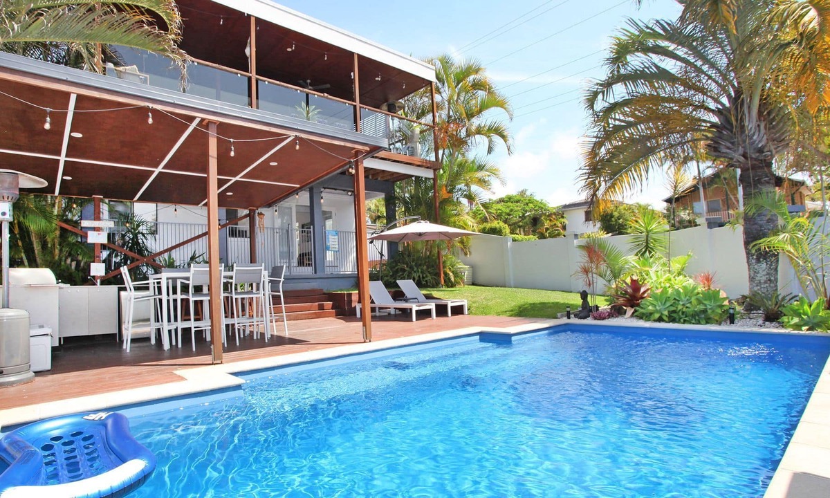 Alexandra Headland House | Alexandra Headland 5 Bedroom North facing beach home