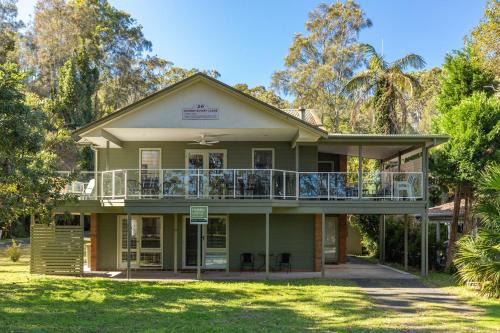 Smiths Lake House | Amaroo Sunset Lodge