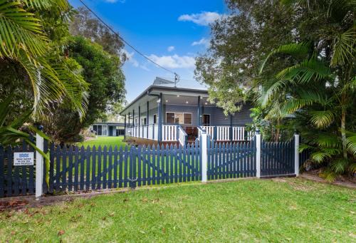 Hat Head House | Anais Hat Head 5 Bedroom House 10 Guests