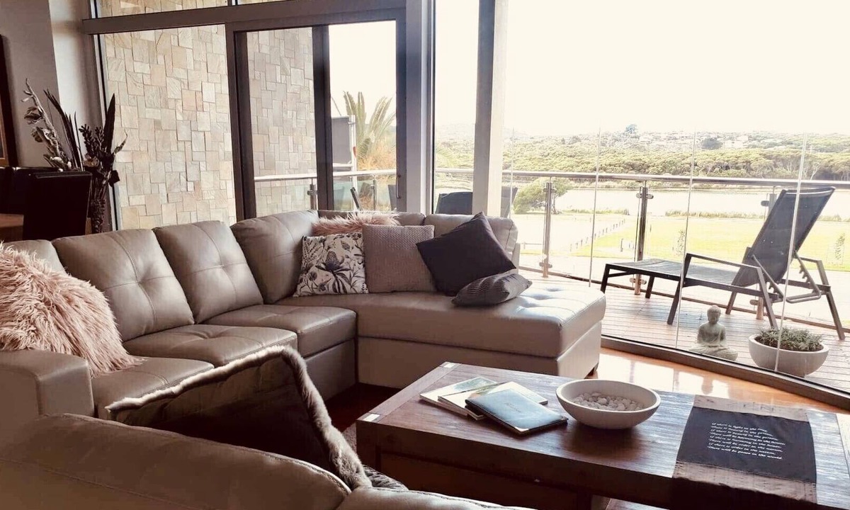 Anglesea House | Anglesea Riverside Apartment Three bedroom with balcony views.
