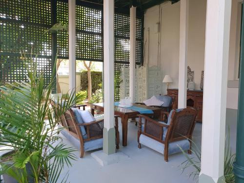 Forbes Apartment | Anglesey House Iconic Forbes CBD Heritage Home