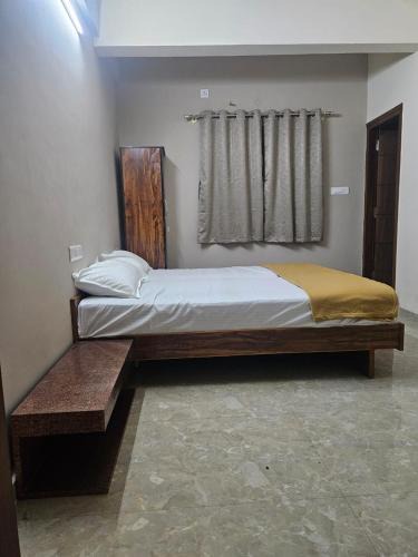 Banashankari Hotel | Anvik Stays