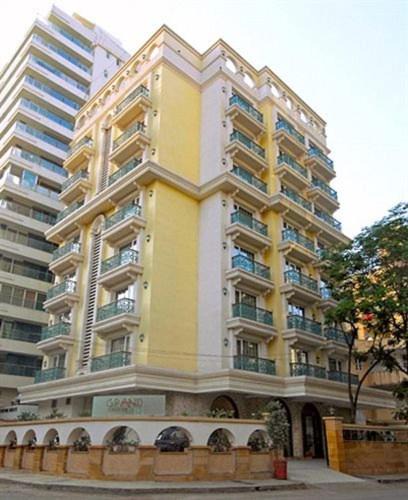 Bandra West Apartment | Apartment with Wi-Fi in Bandra, Mumbai, by GuestHouser 34309